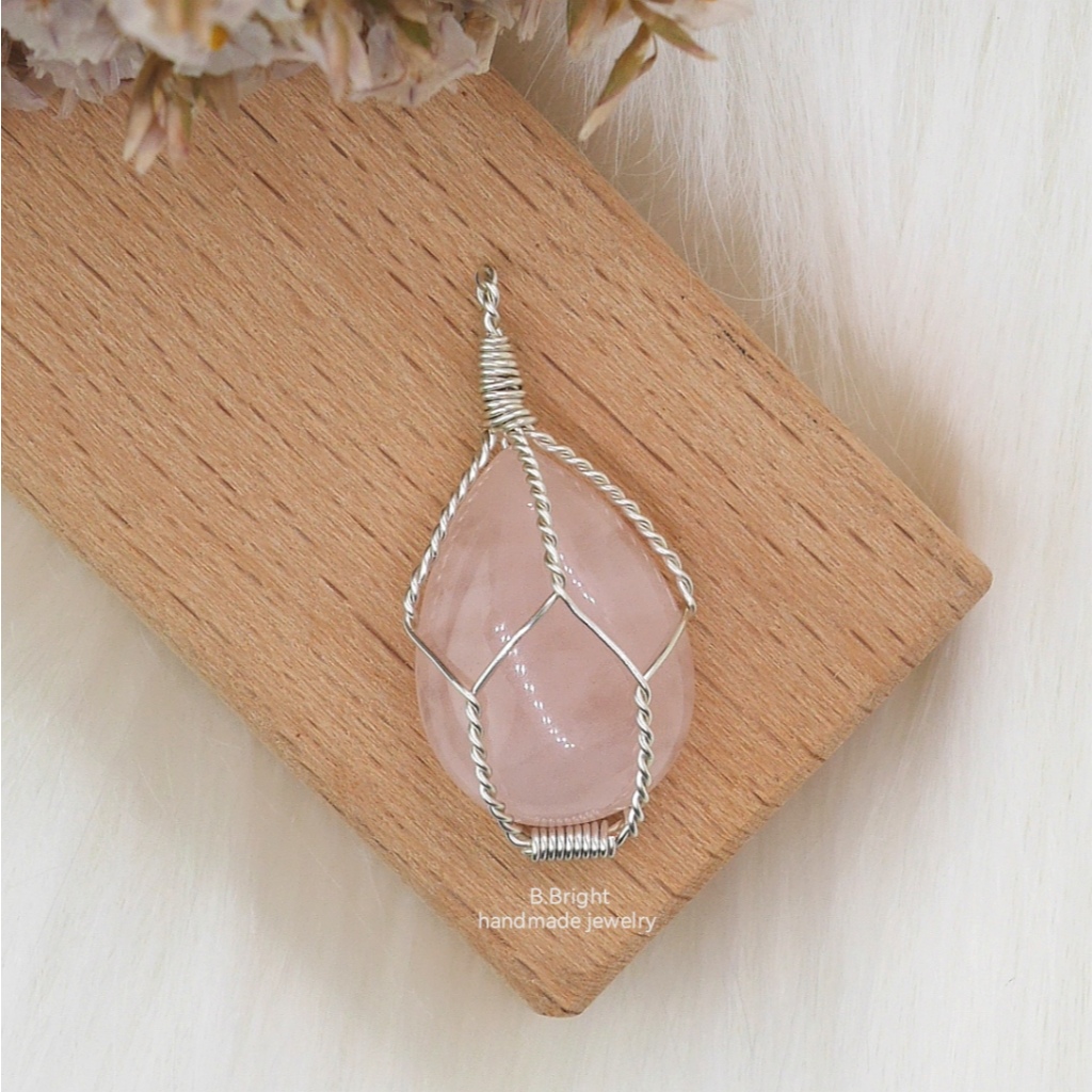 จี้หินแท้ 100% โรสควอตซ์ Rose quartz ทรงหยดน้ำ งานพันลวดทำมือ - รูปที่ 2