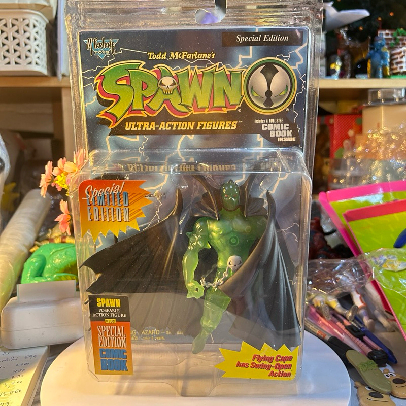 SPAWN Green Necroplasm Spawn Special Edition with Comic McFarlane Toys 1996