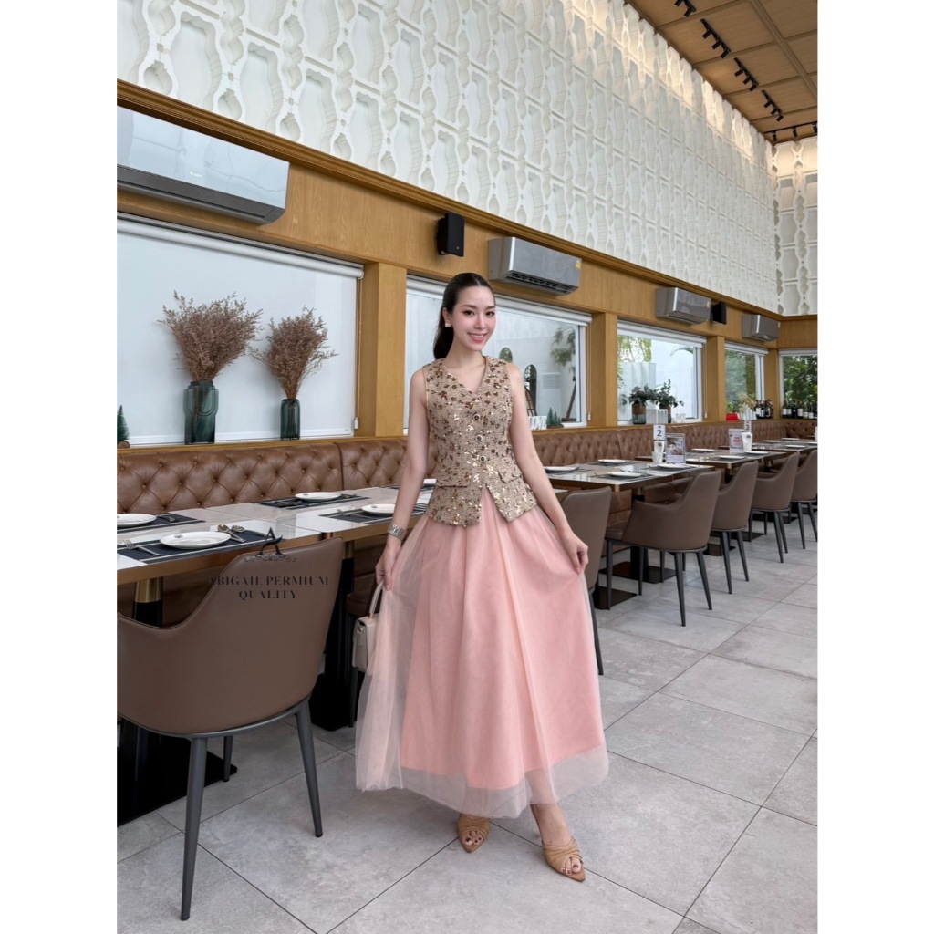 ALICIA BRAND ALC017 เซต 2 ชิ้น เสื้อคอวีแขนกุดปักเลื่อม แมทช์ กระโปรง