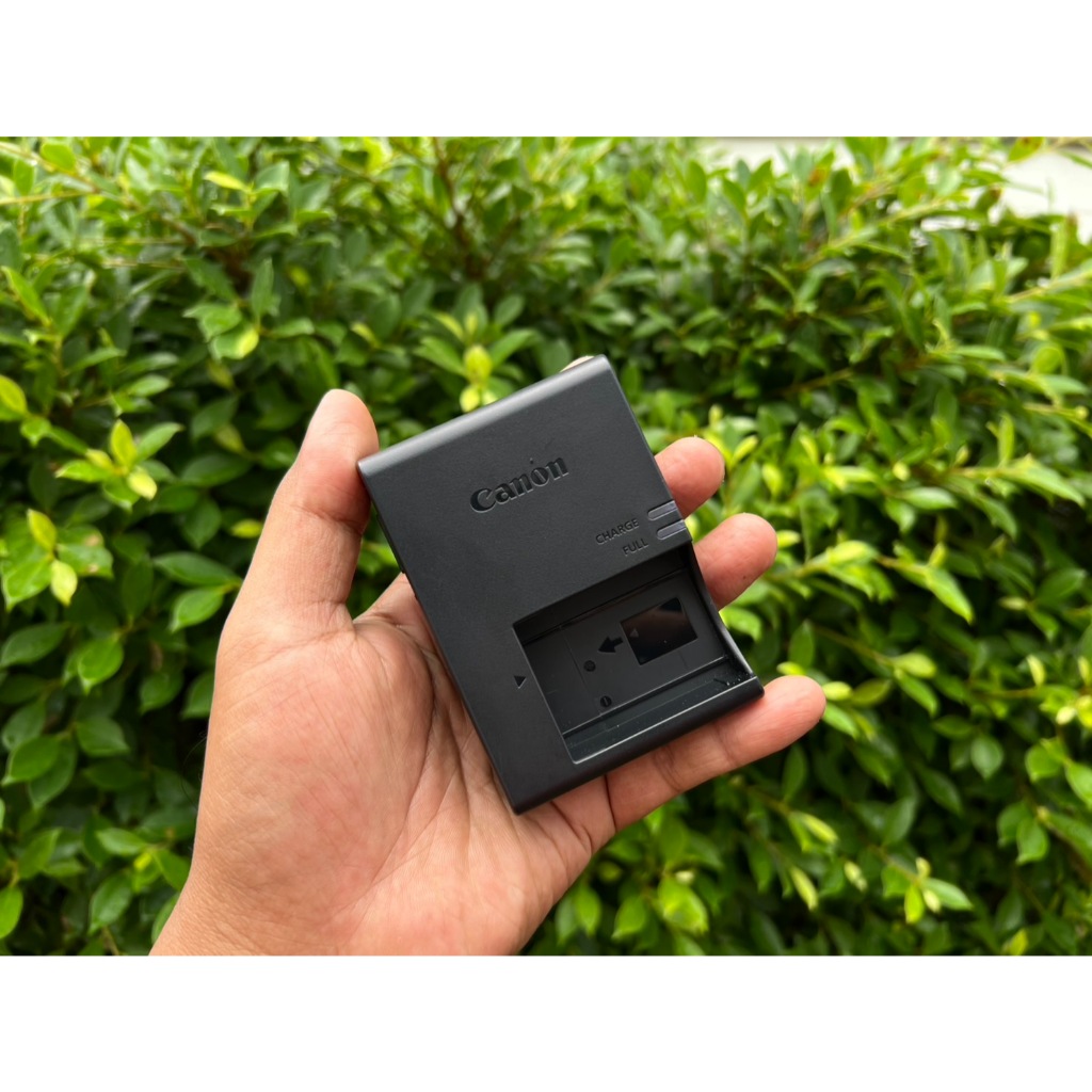 แท่นชาร์จ Canon LP-E17 สภาพสวย (มือ 2 แท้ 100%)