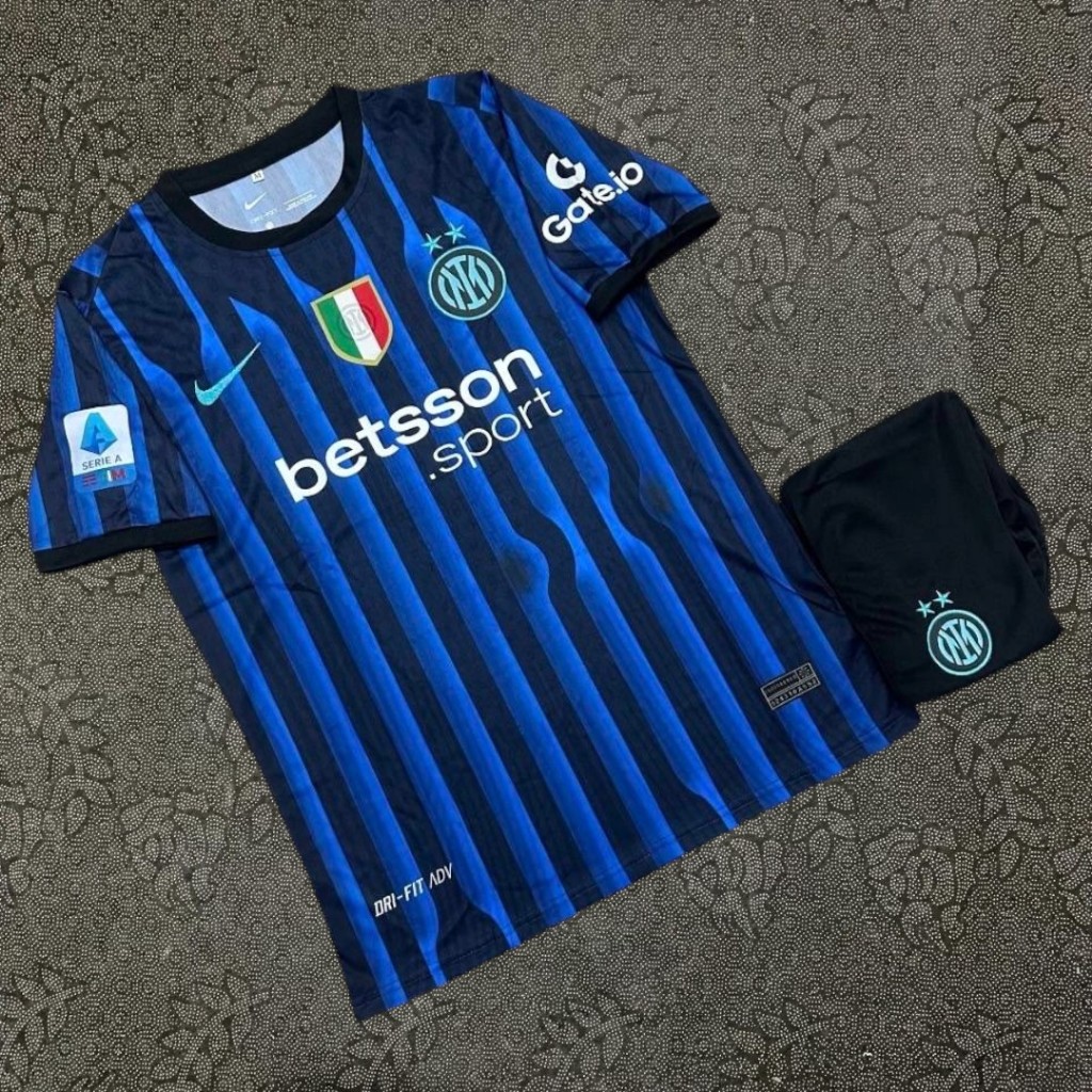 ชุดบอล รุ่นใหม่ล่าสุด 2025 มีเสื้อพร้อมกางเกง เนื้อผ้าดีสินค้ามีพร้อมส่ง