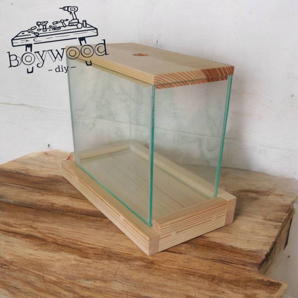 โหลปลามินิมอลพร้อมชั้นวางไม้(สำหรับใส่ปลากัด ปลาสวยงามขนาดเล็ก (ปลาทอง ปลาสอด ปลาสร้อย กุ้งแคระ)