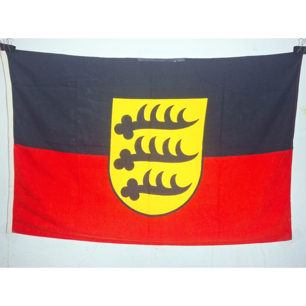 ธงทีมฟุตบอล เฟาเอ็ฟเบ ชตุทการ์ท VfB Stuttgart ลีกเยอรมัน ของตกแต่ง ของสะสม ธงแต่งห้อง แต่งบ้าน อุปกร