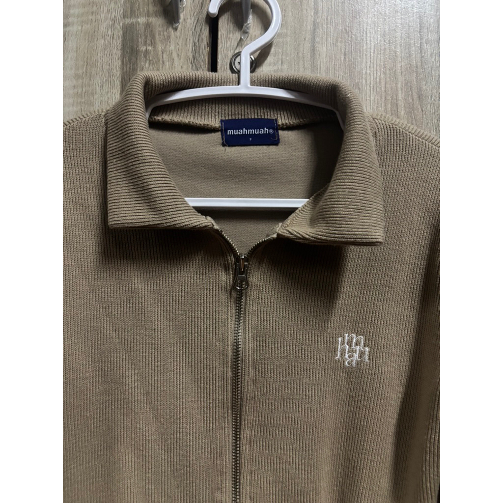 Muahmuah slim fit knit zip up cardigan beige