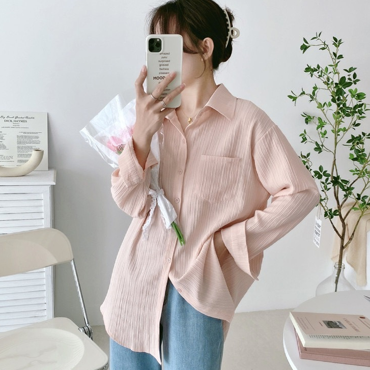 BG เสื้อเชิ้ตแขนยาวผู้หญิง คอปกจีบ แขนพอง ติดกระดุมด้านหน้า ทรงหลวม .W690