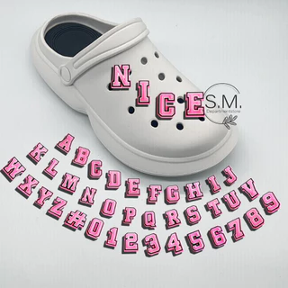 อุปกรณ์ตกแต่งรองเท้าหัวโต / จิบิติดรองเท้าตัวอักษร A-Z / # / 0-9 สีชมพูน่ารักๆ