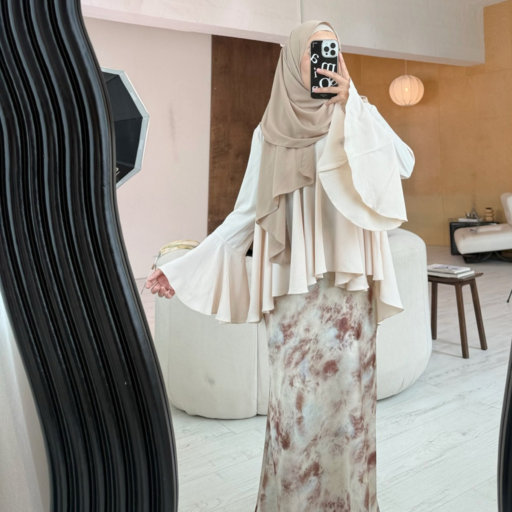 (C14) Heartmade—swan blouse🕊️✨(พร้อมส่ง6สี)เฉพาะเสื้อ/กระโปรงกดแยกในตะกร้า - รูปที่ 5