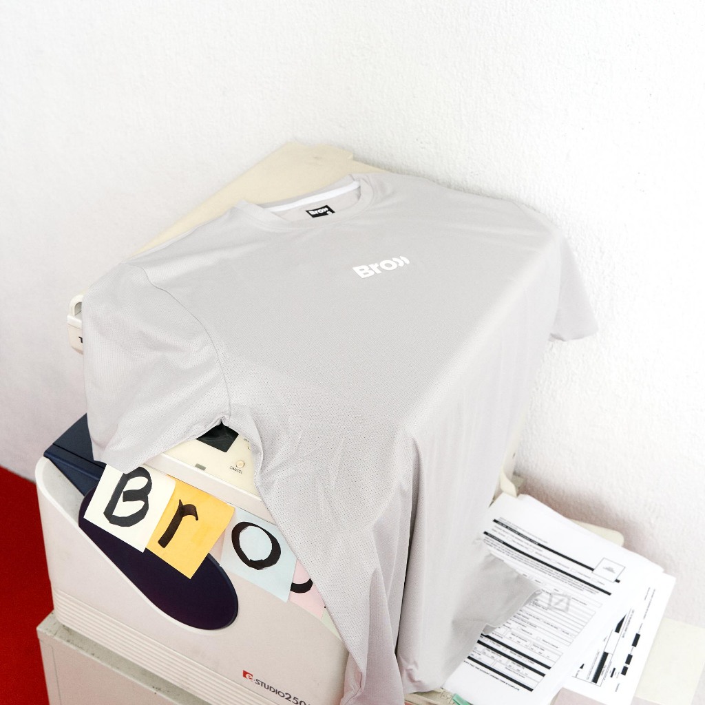 BROOO "OUT OF OFFICE" RUNNING SHIRT GREY