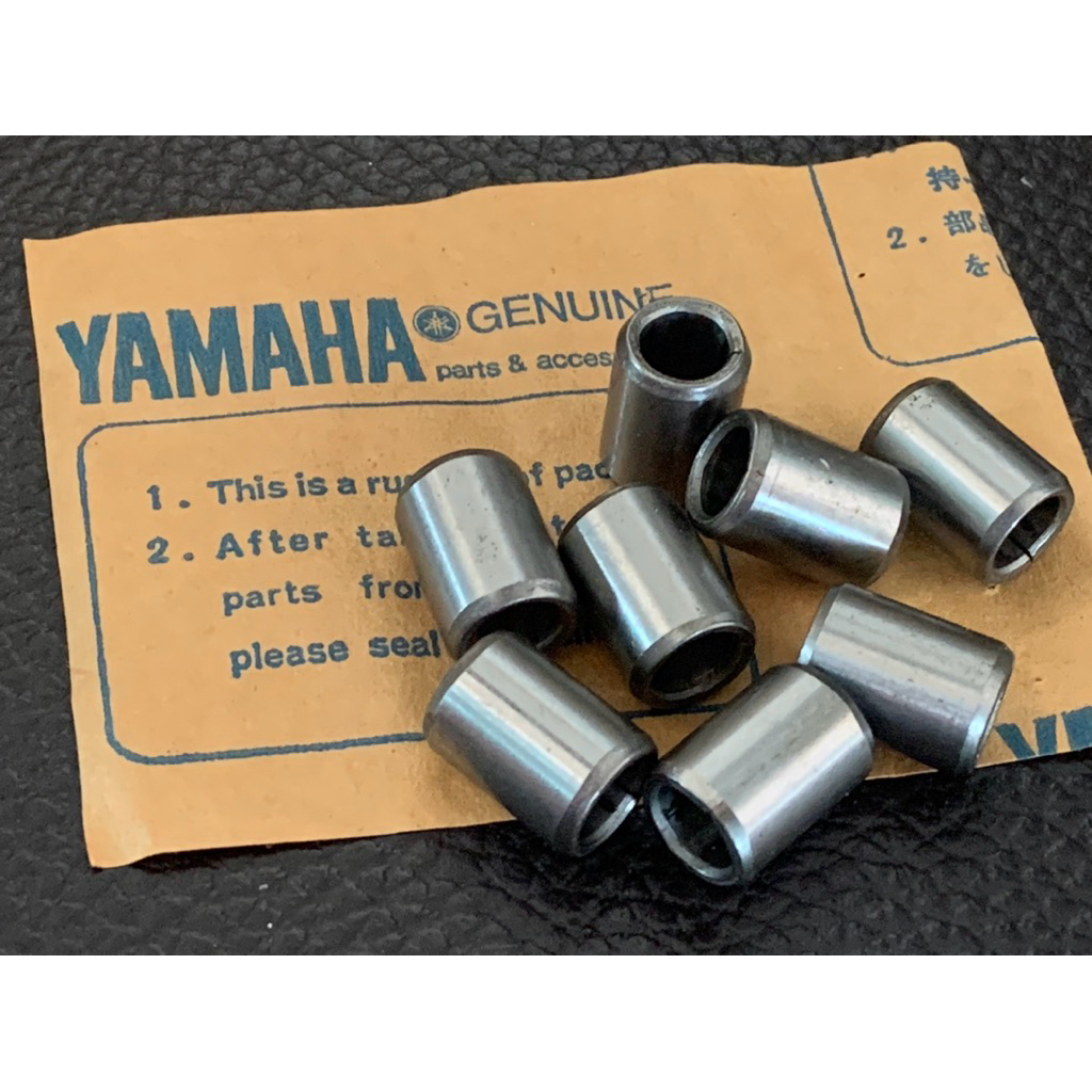 Yamaha YL1 YL2 YG1 Y80 DX100 DT100 DT125 RX100 บูทแคร้งเครื่อง แท้ 8ตัว