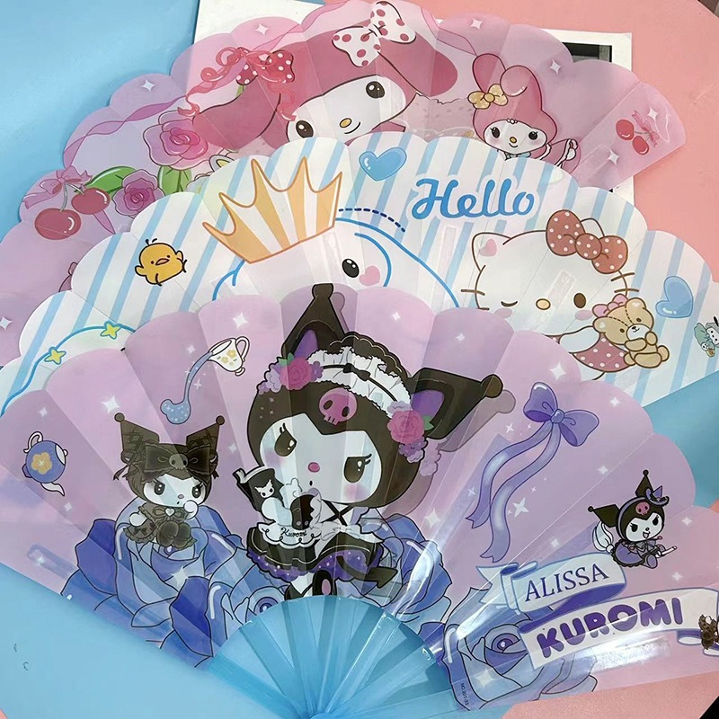 พัดพลาสติกลายการ์ตูน ซานริโอ้ Kuromi Hello Kitty พัดพับได้ ขนาด 24 ซม. พัดคลายร้อน ลายน่ารัก แบบพกพา