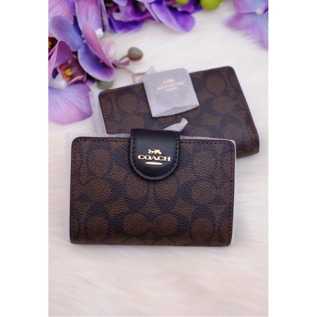 ❗️❗️แท้💯 กระเป๋าสตางค์ Coach Medium Zip Wallet In Signature Canvas(CW786)❗️❗️