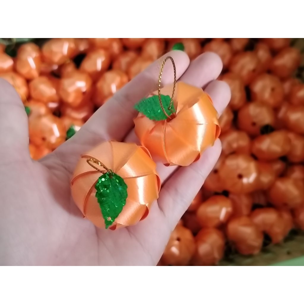 (หากต้องการพร้อมส่งทักสอบถามก่อนค่ะ)เหรียญโปรยทานรูปส้ม(ตัวเปล่า) – โปรปัง