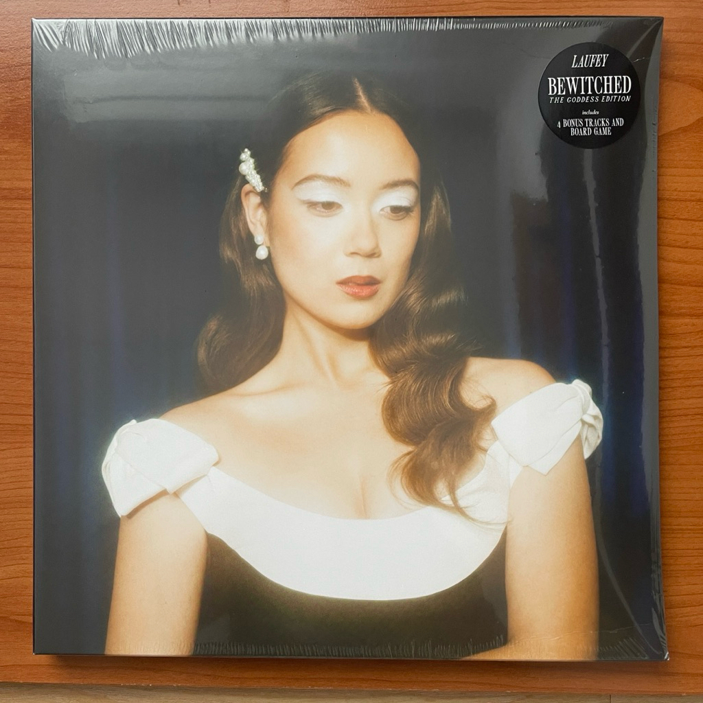 แผ่นเสียง Laufey  - Bewitched: The Goddess Edition , 2 x Vinyl, LP,Album, Navy มือหนึ่ง ซีล