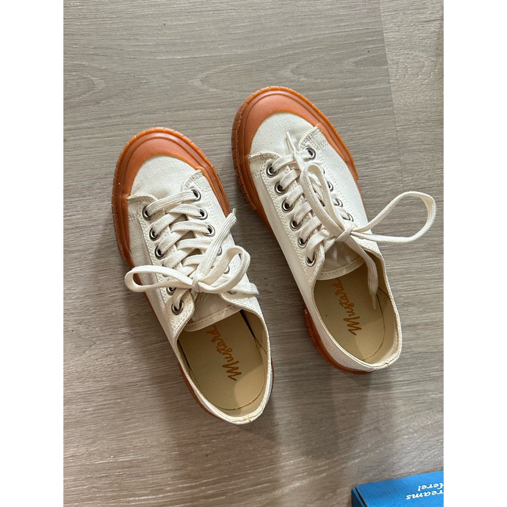 รองเท้า Mustard sneakers Bumper vintage