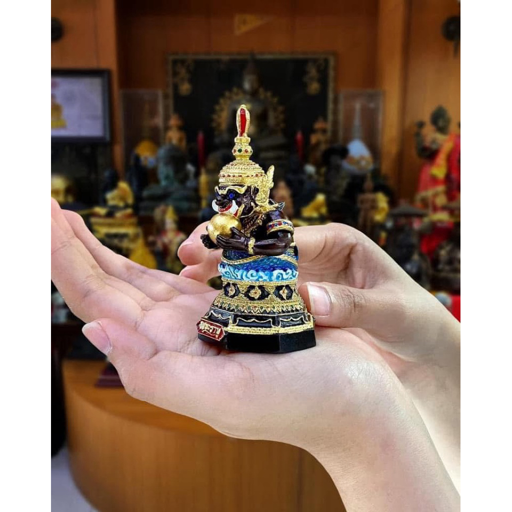 พระราหูขนาดบูชา3นิ้วเนื้อไฟเบอร์กลาสหลวงปู่เณรแก้วคัมภีร์โ รูปที่ 2