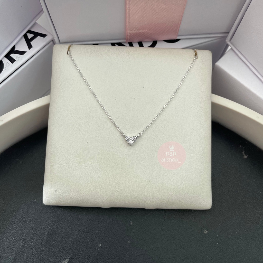 (ของแท้100%) Pandora Triple stone Heart necklace สร้อยคอหัวใจเล็ก