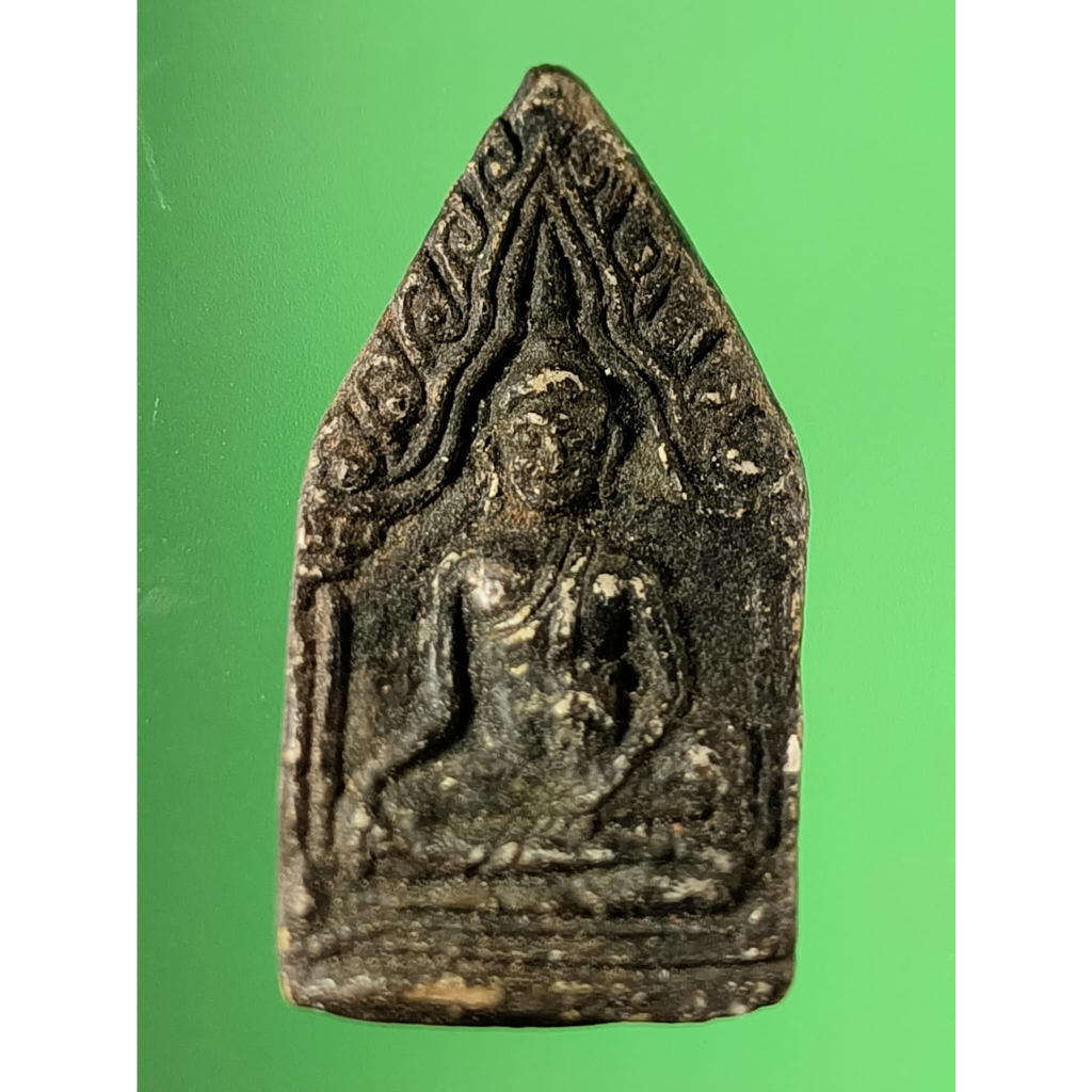 3596 พระขุนแผน เนื้อดิน ลงลักดำ พระเก่าพอสมควร