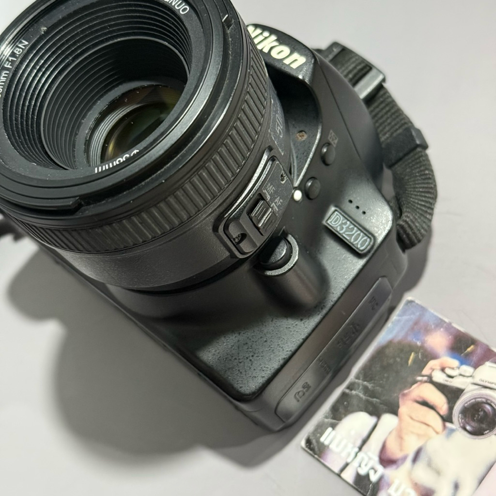 Nikon d3200  เลนส์หน้าชัดหลังเบลอ