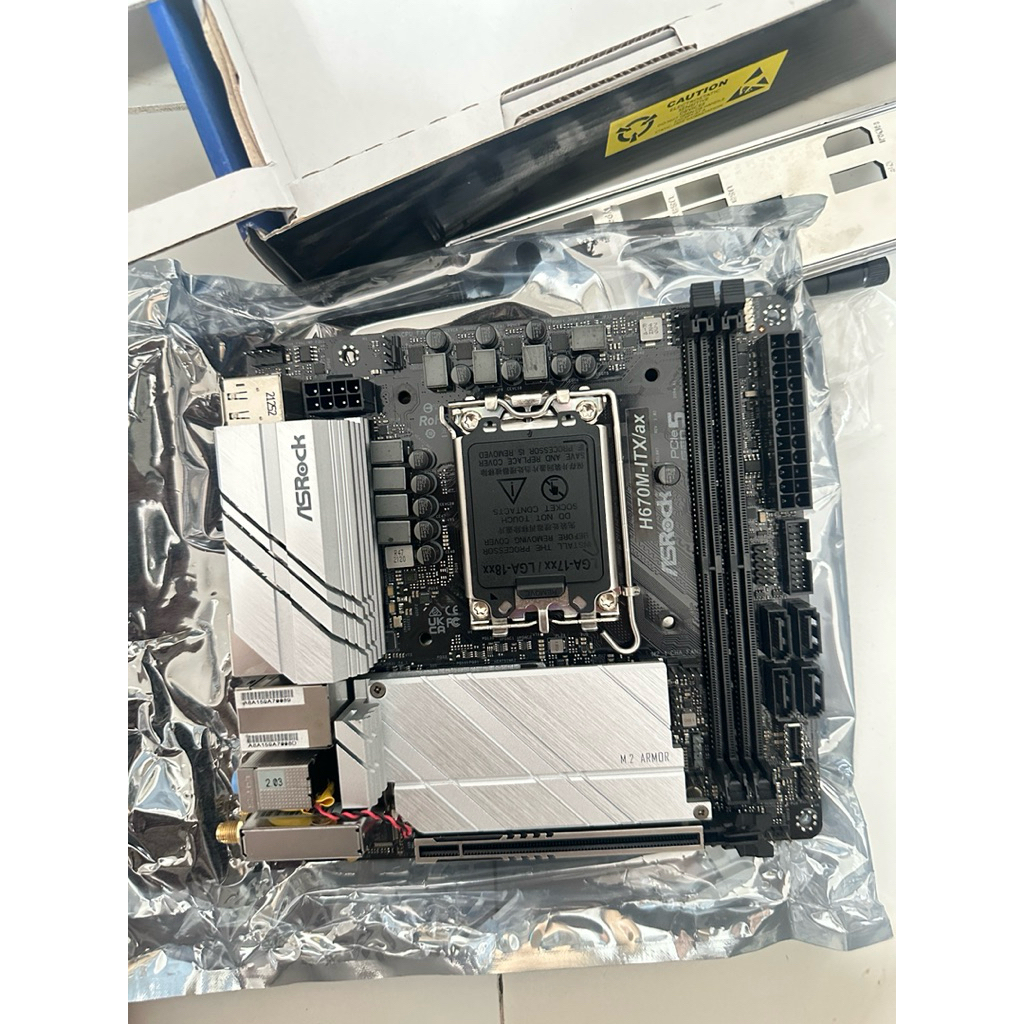 ASROCK H670M-ITX/AX (DDR4) (SOCKET LGA 1700) (MINI-ITX)