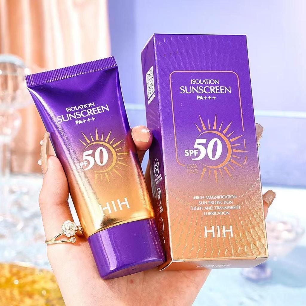 ครีมกันแดด SPF50 และปกป้องใบหน้าจากแสงแดด ทาได้ง่าย ซึมซาบเร็ว กันน้ำได้ ควบคุมความมัน กันเหงื่อ ไม่เหนียวเหนอะหนะ