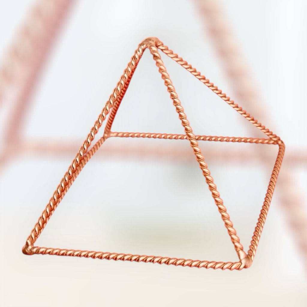 ทองแดง พีระมิด pyramid