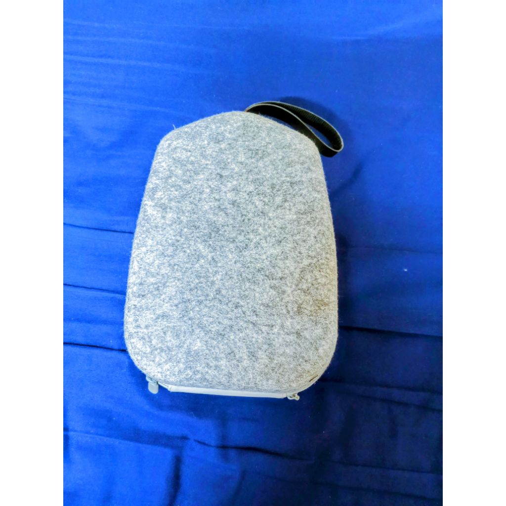 กระเป๋าสำหรับเก็บ Oculus quest 2 มือสองสภาพใหม่