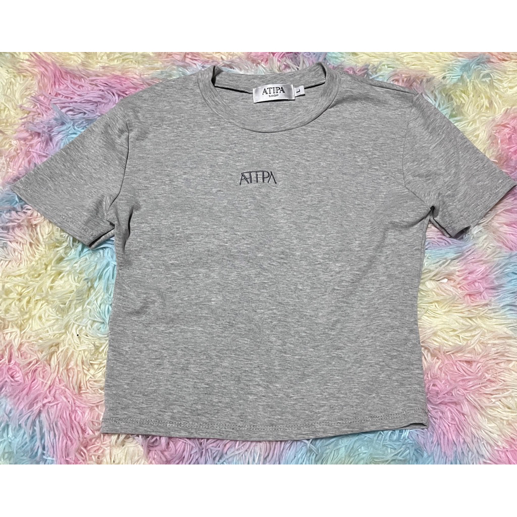 Atipa เสื้อยืดสวยมาก M ในช้อปหมด