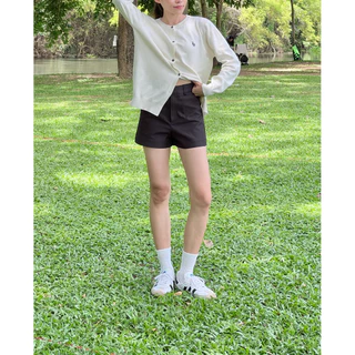 Muntie Shorts🌸(สินค้าใหม่) กางเกงขาสั้นผู้หญิง ทรงสวย ผ้าหนานุ่ม ตกแต่งกระเป๋าหลัง เนื้อผ้าพรีเมี่ยม ขนาด XS-XL