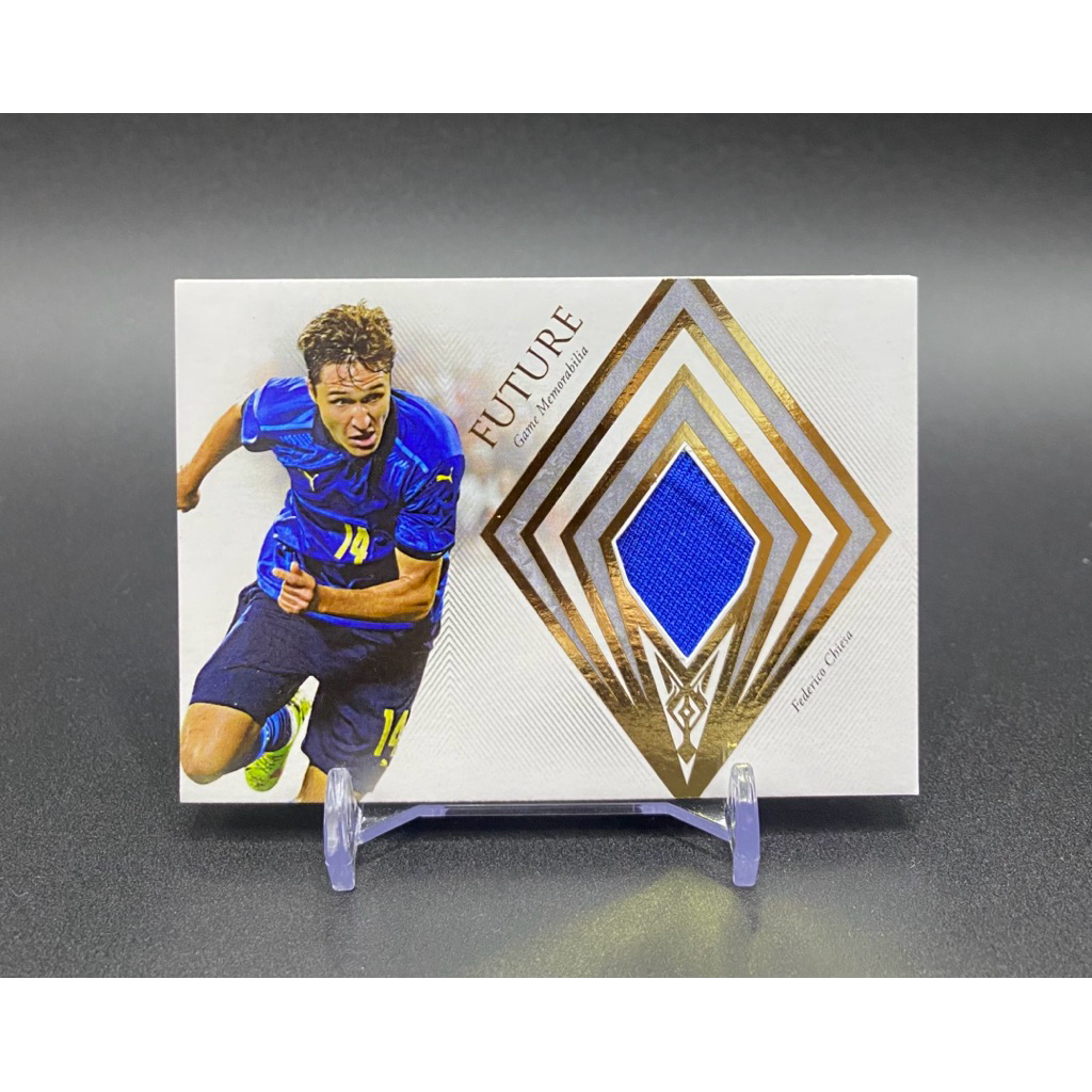 🇮🇹การ์ดฟุตบอล👕ชิ้นส่วนผ้า Federico Chiesa FUTURE  Game Memorabilia /12 2022 Futera