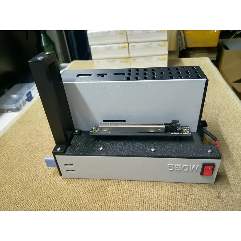 EGPU Thunderbolt 3/4 พร้อมPSU 550Wในตัว