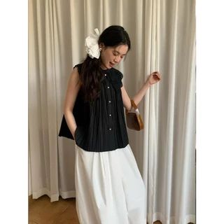 #ป้าย M1812 | เสื้อแขนกุดปกลูกไม้ระบายพลีท ราคา 300.- เสื้อแขนกุดทรงพลีทแต่งปกลูกไม้ลายฉลุส