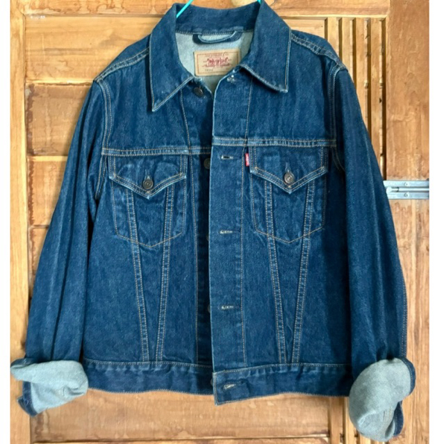 แจ็คเก็ตLevisแท้สภาพงานUS ส่งขายJAPAN ปี97 สภาพสวยมากๆ สีเข้มๆ ไม่มีตำนิหายาก ทรงสวยสุด อกได้ถึง38 ย