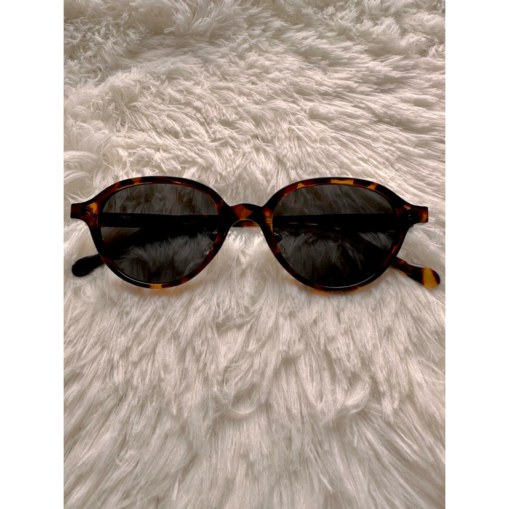 CLAIRE EYEWEAR - New! แว่นตากันแดดรุ่น Gossip Girl สี Blair’s