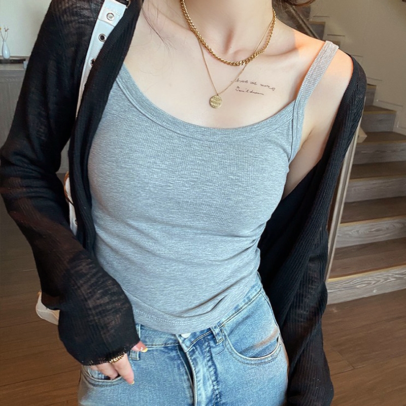 เสื้อเชิ้ตแขนกุด บราในตัว ผ้าเรยอนใส่สบาย เปิดไหล่ สายเอี๊ยมเล็ก รัดรูป สีทึบ เสื้อสายสปาเกตตี้ แฟชั่นยอดนิยม ไม่ร้อน - รูปที่ 3