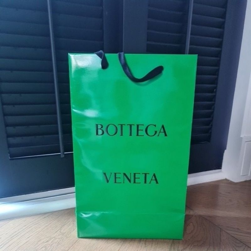 ถุงกระดาษเคลือบมัน​bottega veneta