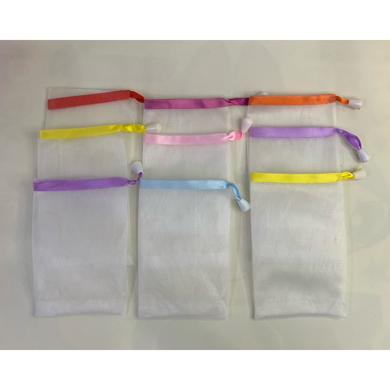 พร้อมส่ง ถุงสบู่ ถุงตาข่ายทำฟองทําความสะอาดผิว ถุงใส่สบู่ตาข่ายโฟม ถุงตีฟอง ถุงตาข่ายตีฟอง นิ่ม (คละสี) ขนาด 9x14CM.