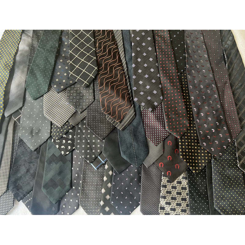 Set 6 เนคไทสีดำ มีลายแบบสุภาพ แบรนด์เนมแท้ made in italy france japan korea .