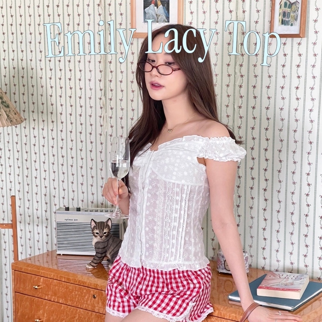 Choosedress A4664 Emily Lacy Top เสื้อลูกไม้ สีขาว มีกระดุม