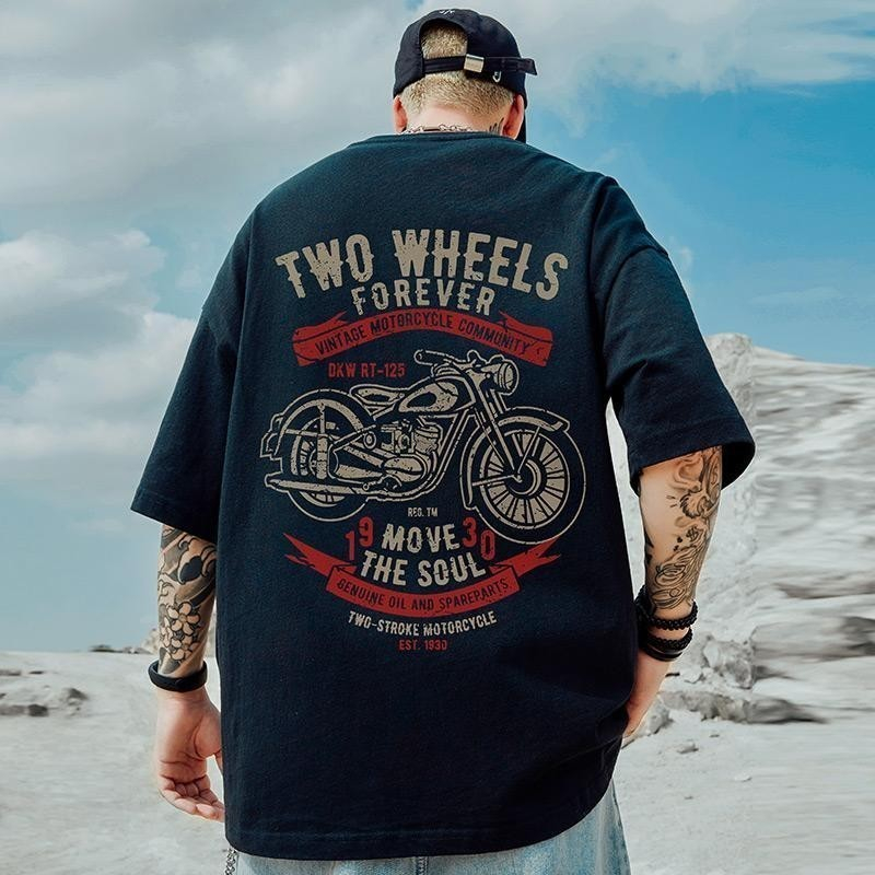 [UT]ใหม่สุดฮิต เสื้อยืด โอเวอร์ไซส์ สไตล์อเมริกัน สตรีท ลาย "TWO WHEELS" เสื้อยืดผ้าคอตตอน ผ้าฝ้ายใส่สบาย สไตล์เกาหลี