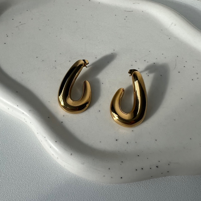 Adore- Ava gold earring
