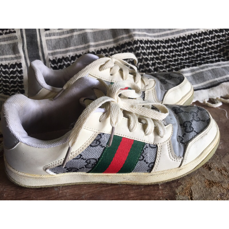 รองเท้าGucci (ปลอม) มือสอง เกรดB