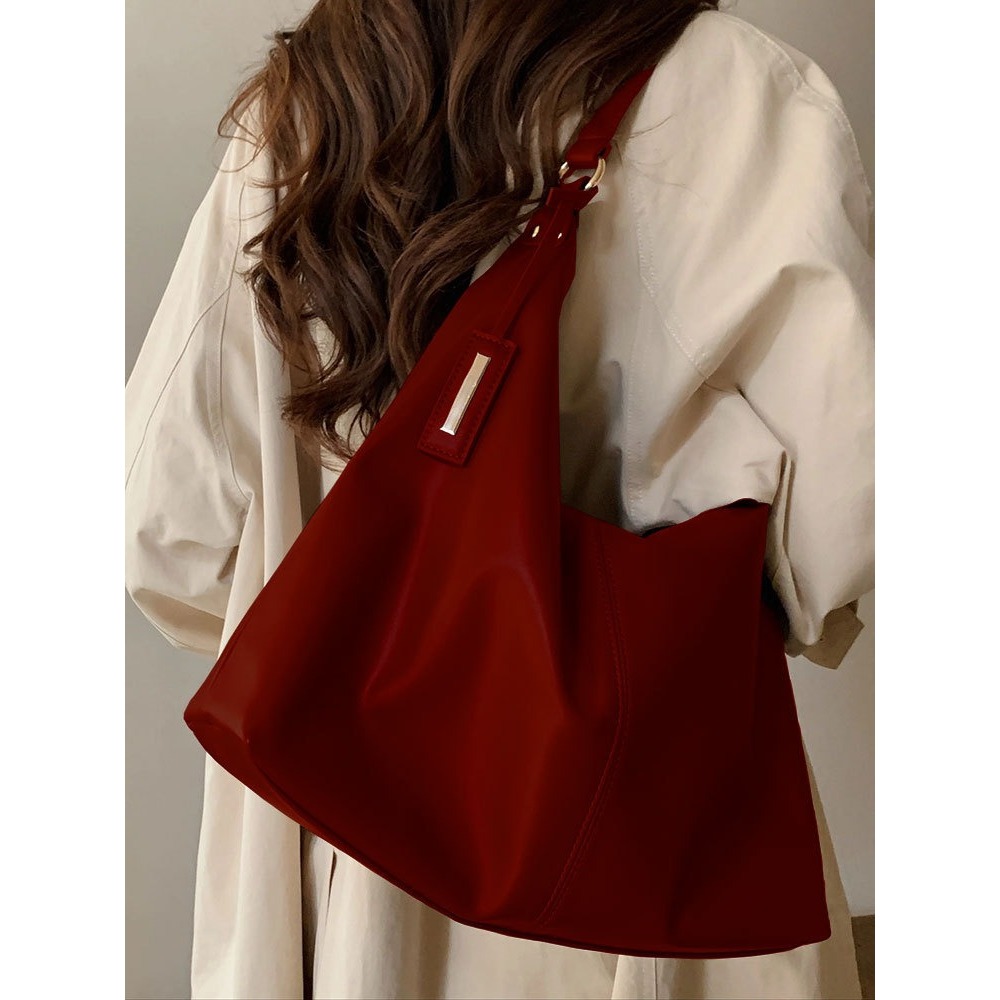 กระเป๋าสีแดงความจุขนาดใหญ่กระเป๋าสะพายไหล่Bag29