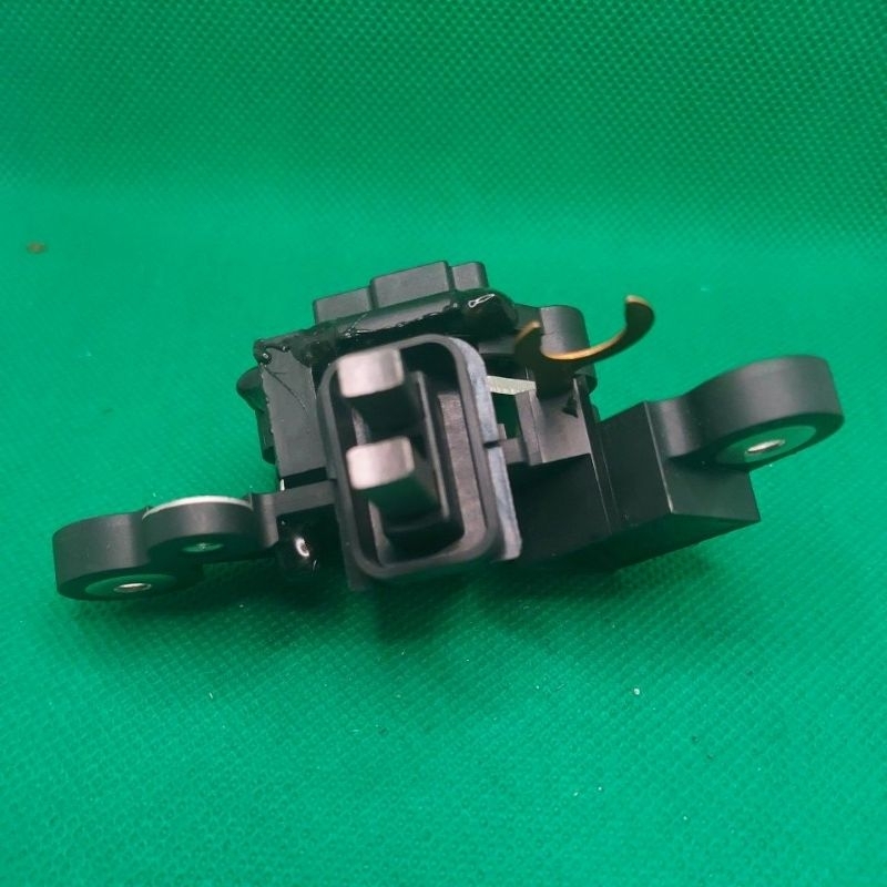 คัทเอาท์ในตัวKOBOTA.50HP.JOHNDEER,รุ่นL50.12V(L-IG).ยี่ห้อPPK