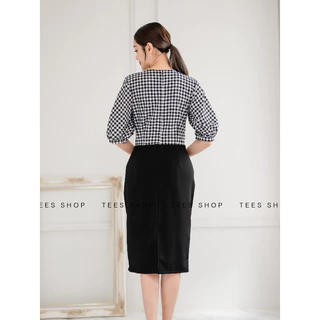 TEESBRAND Q1658 เดรสสีดำ ชุดทำงานผ้าค๊อตต้อนทอลาย ทรงสอบ คอวี มีกระเป๋าข้าง working dress