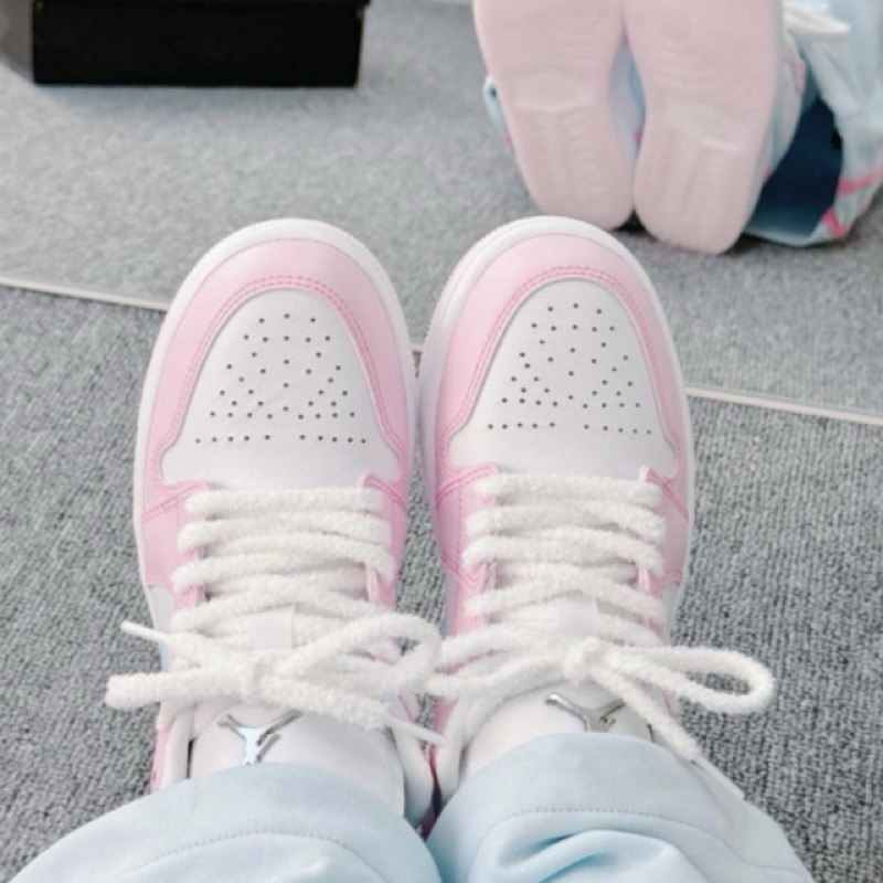 (พร้อมส่ง ของแท้ 100%) AIR JORDAN 1 LOW "PAW PRINT“