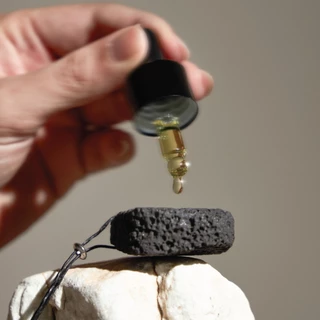 Yugen Aromatic Volcanic Stone ยูเก็น หินภูเขาไฟอโรมา