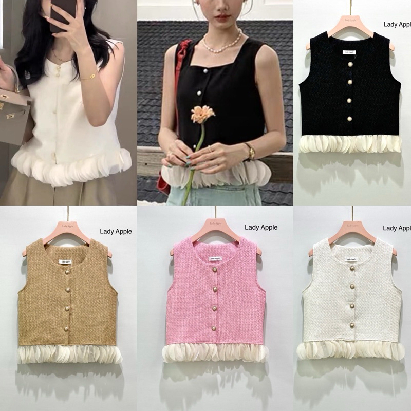 Lady Apple : เสื้อแขนกุดกระดุมมุกแต่งชายด้วยแถบทรงกลมสีขาว