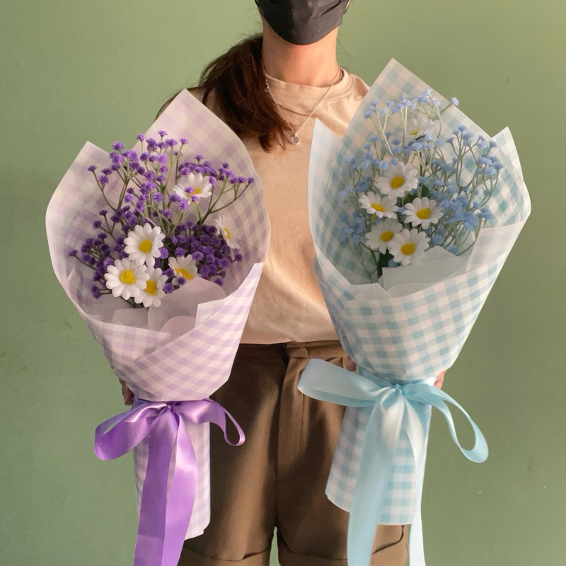 ช่อยิปโซ+เดซี่ ช่อสูง 45 กว้าง 20 เซน ช่อดอกไม้ประดิษฐ์ ช่อดอกไม้ปัจฉิม ช่อดอกไม้รับปริญญา ของขวัญ แสดงความยินดี วันเกิด