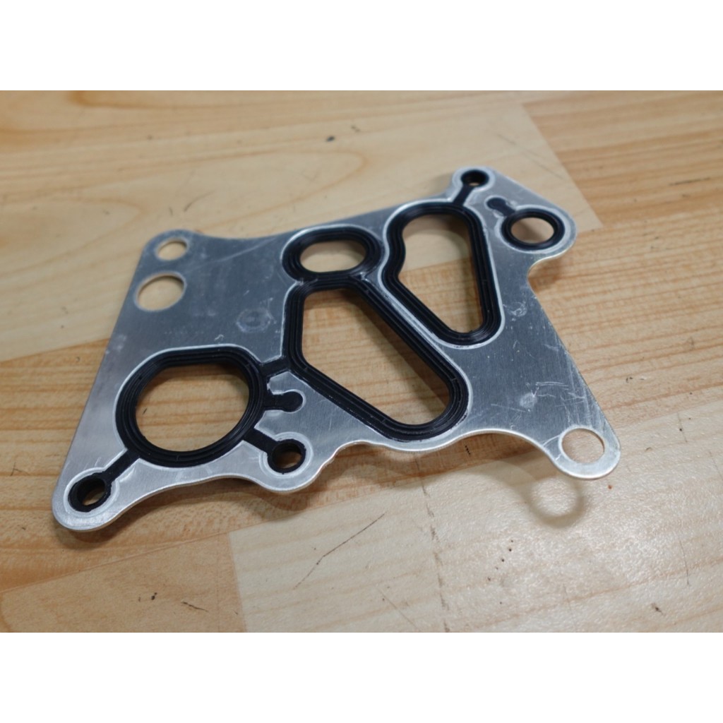 ออยล์คูลเลอร์(Oil Cooler) Mercedes-Benz C-Class W204 , E-Class W212/C207 ,SLK R172 เครื่อง M271 EVO
