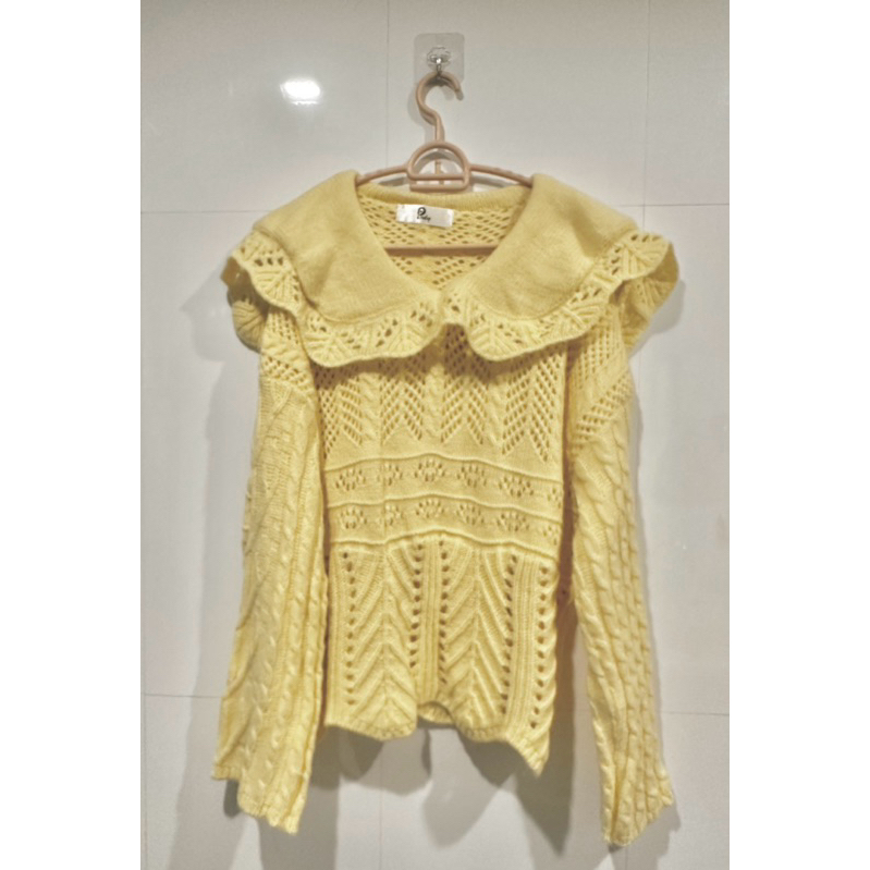 ใหม่ตัดป้าย💛เสื้อไหมพรม Pradap สีเหลืองอ่อน เนื้อนุ่ม ผ้าไม่หนักนะคะ ไม่มีตำหนิ